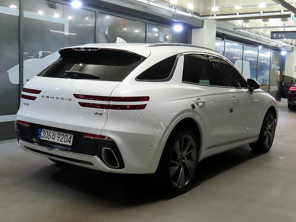 Genesis GV70 - Vista 4