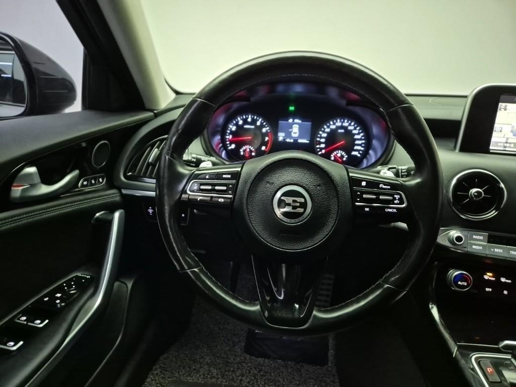 KIA Stinger - Vista 9