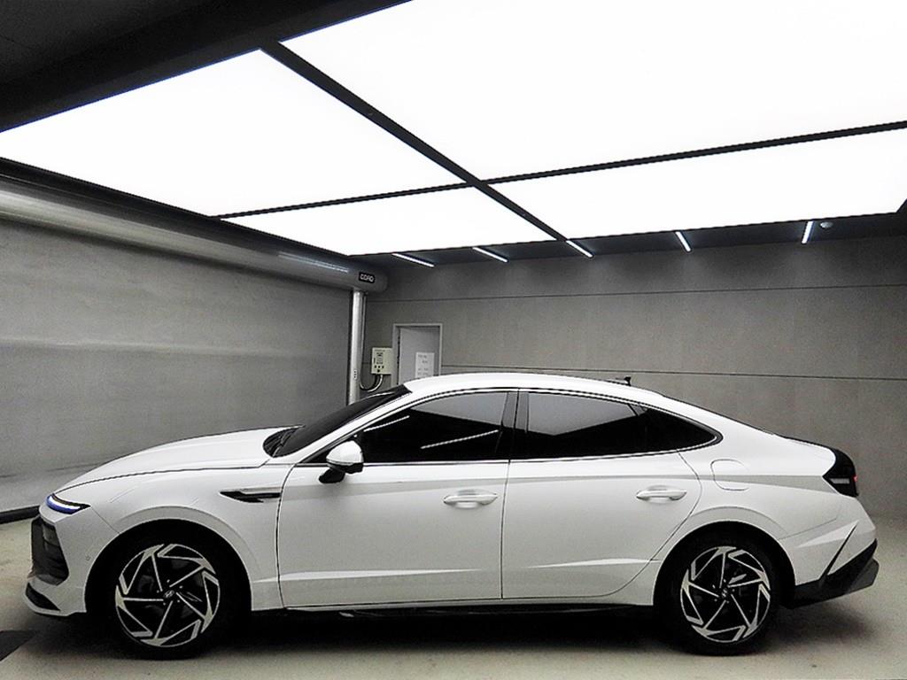 HYUNDAI Sonata - Vista 4