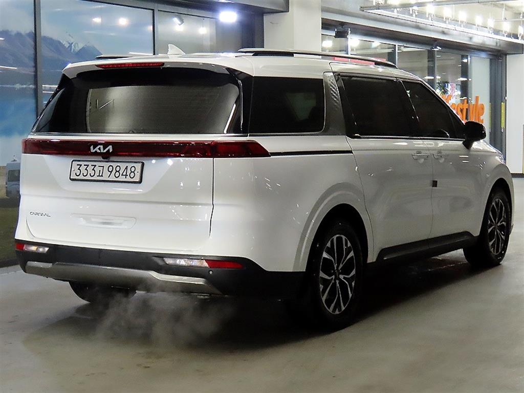 KIA Carnival - Vista 4