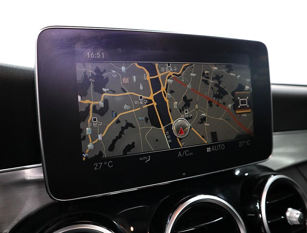 Mercedes Benz C Class - Vista 12