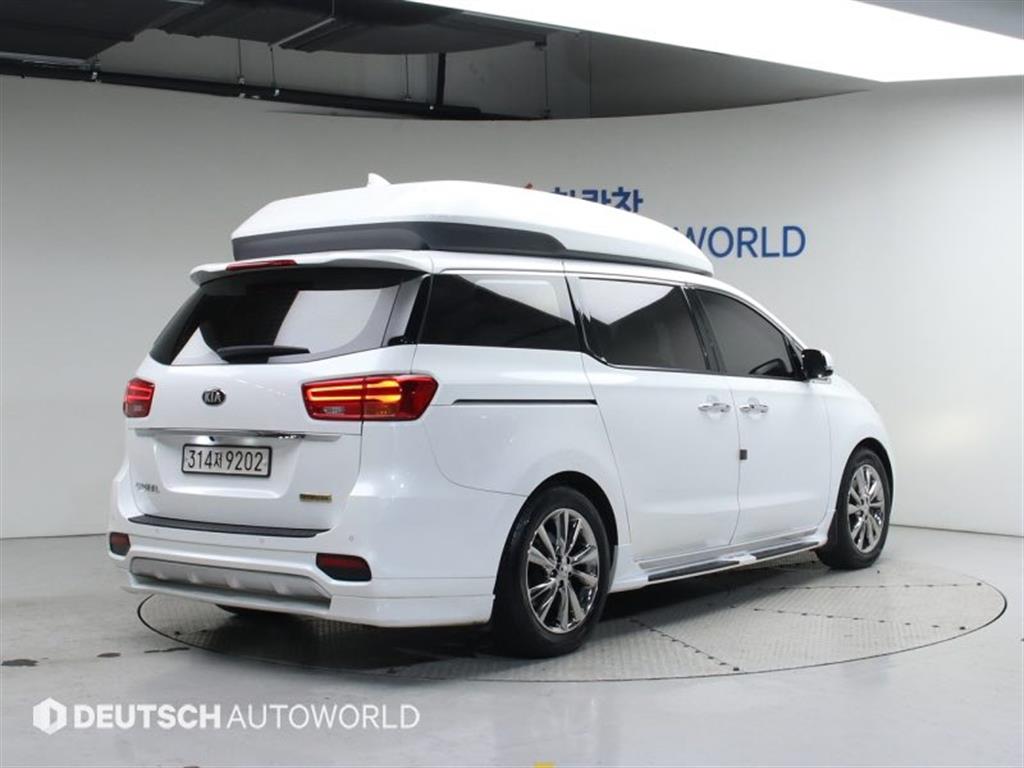 KIA Carnival - Vista 2