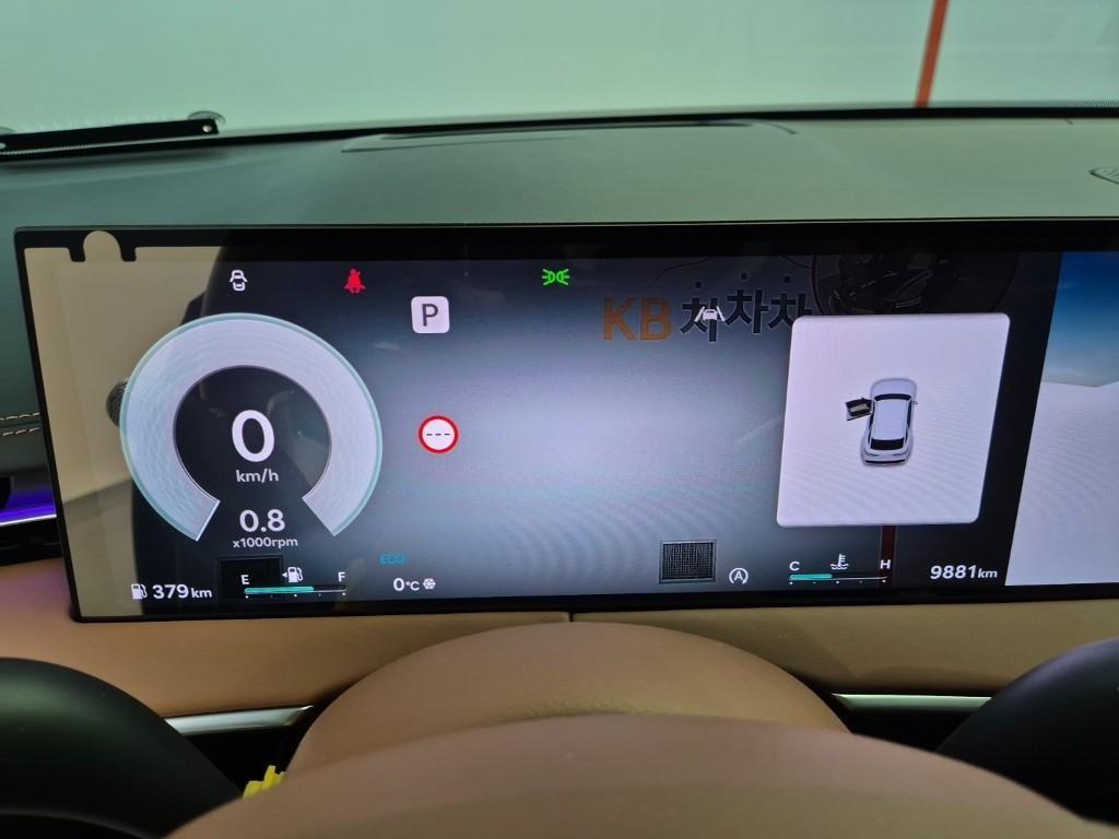 Genesis GV70 - Vista 6