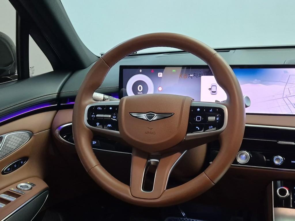 Genesis GV70 - Vista 9