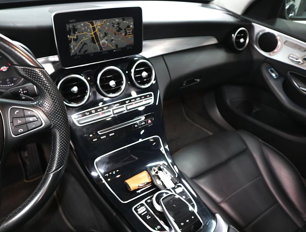 Mercedes Benz C Class - Vista 11