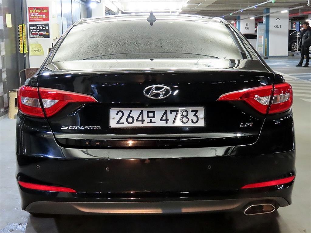 HYUNDAI Sonata - Vista 5