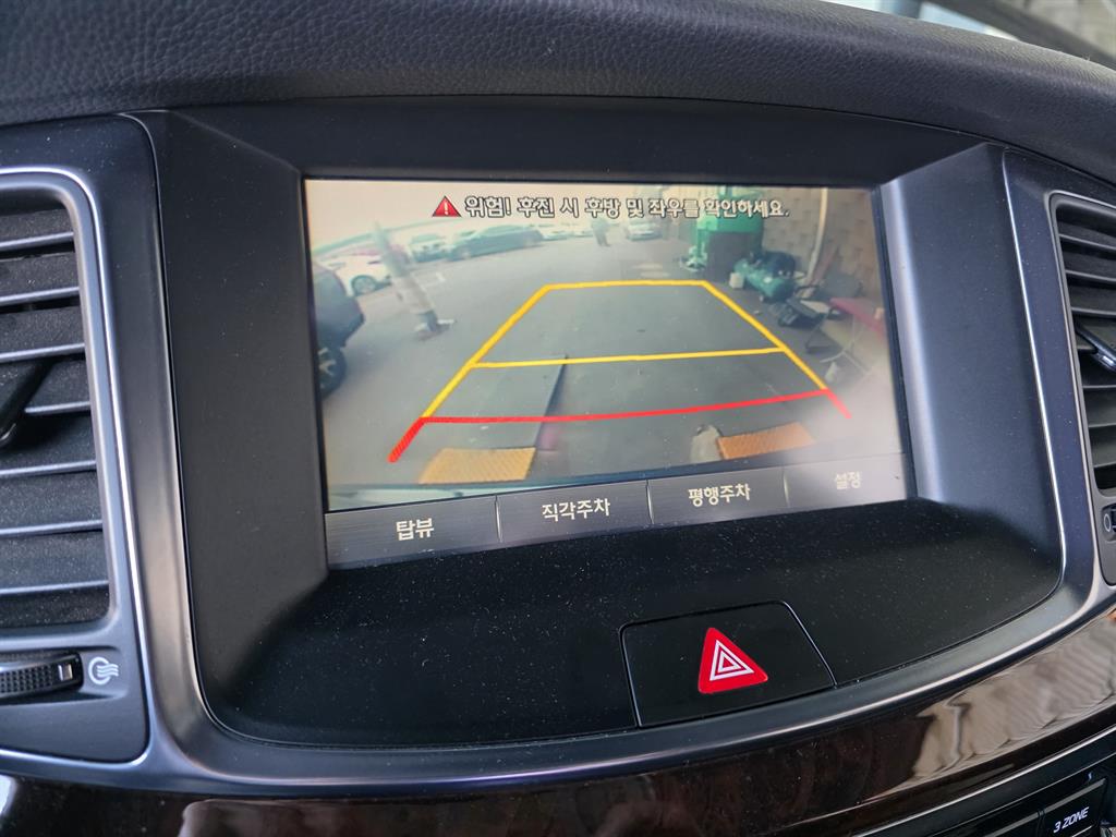 HYUNDAI Equus - Vista 12