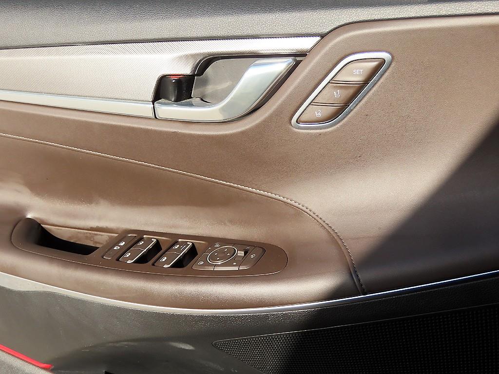 HYUNDAI Grandeur - Vista 12