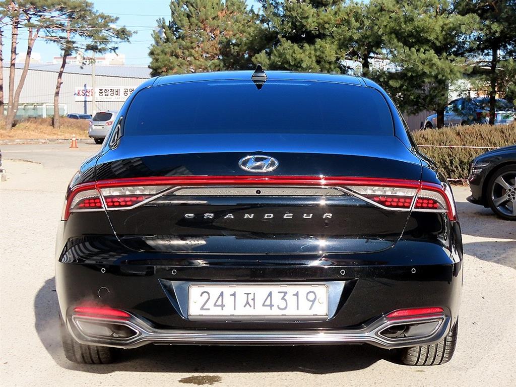 HYUNDAI Grandeur - Vista 4