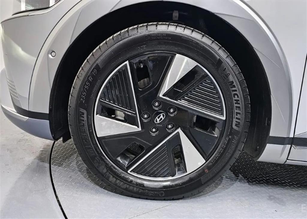 HYUNDAI Ioniq 5 - Vista 5