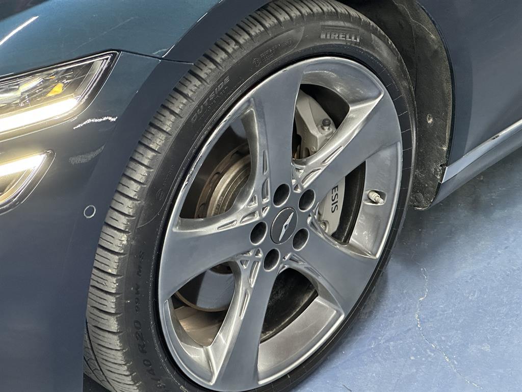 Genesis G80 - Vista 7