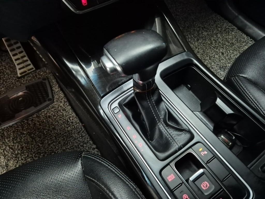 KIA Sorento - Vista 8