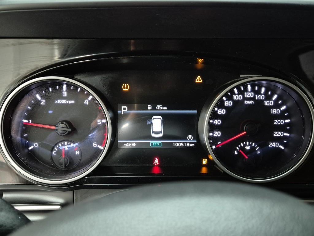 KIA Carnival - Vista 6