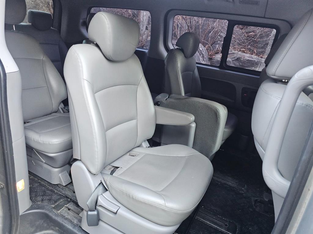 HYUNDAI Starex 2019 Gris - Importación desde Corea - HF Imports Iquique - Foto 18