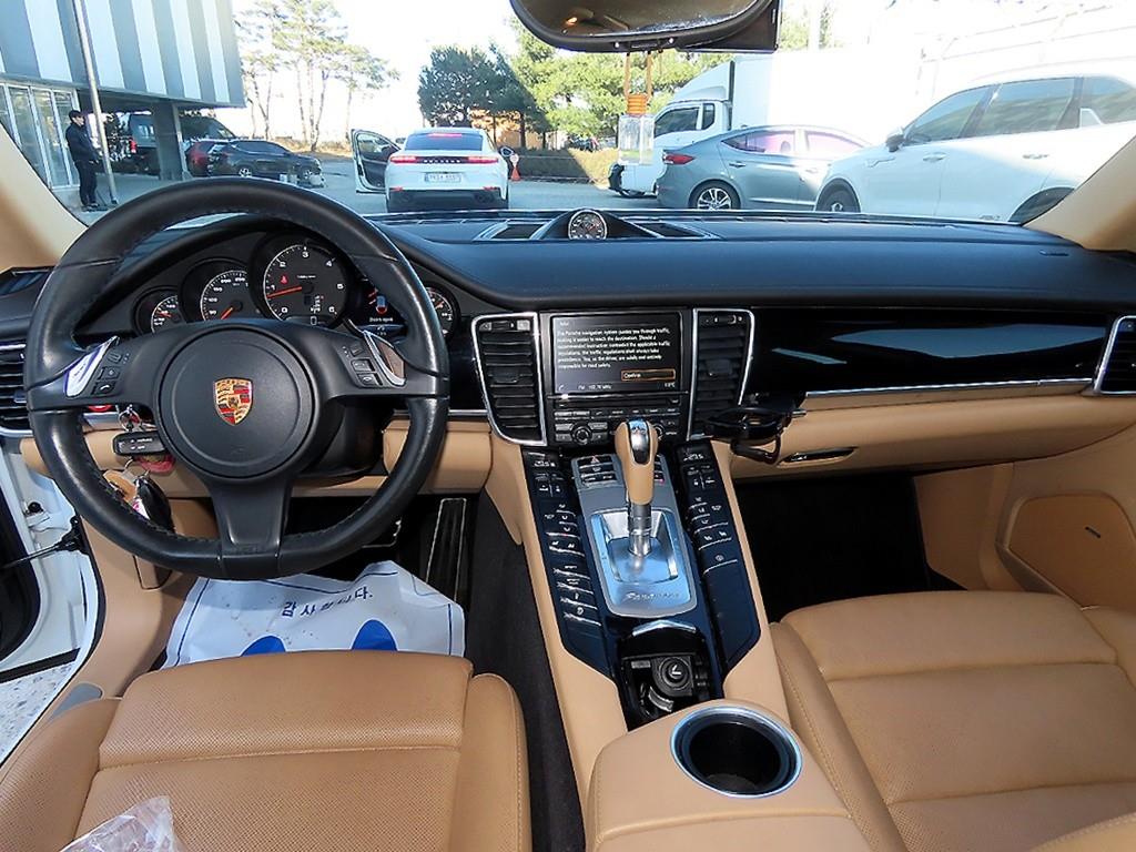 Porsche Panamera - Vista 7