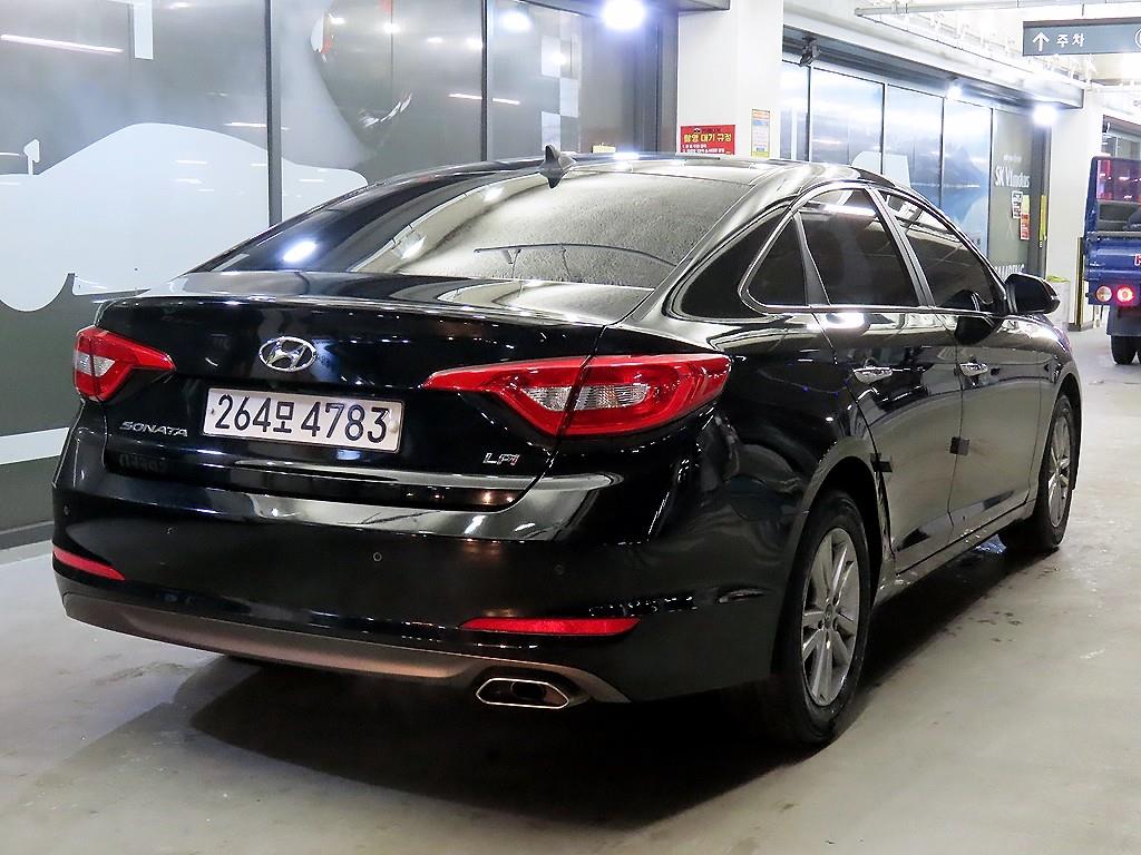 HYUNDAI Sonata - Vista 4