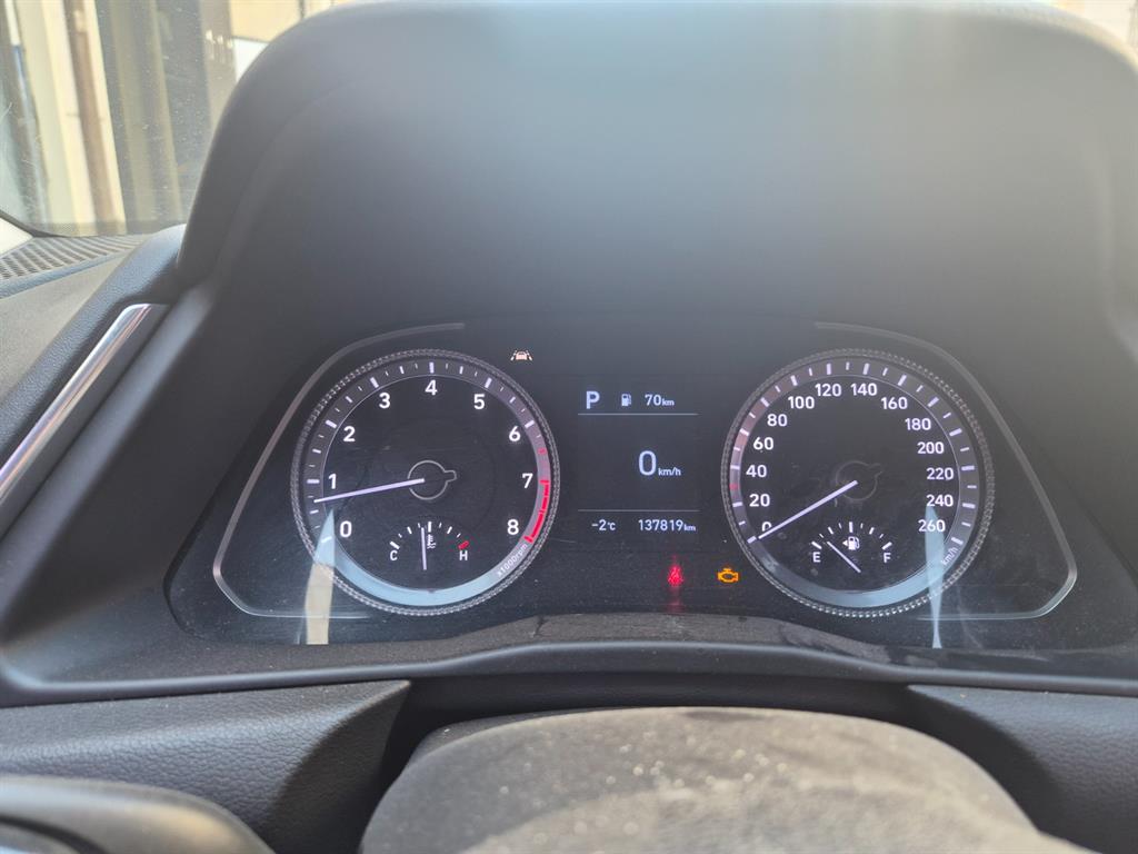 HYUNDAI Sonata - Vista 6