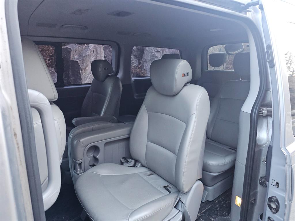 HYUNDAI Starex 2019 Gris - Importación desde Corea - HF Imports Iquique - Foto 14