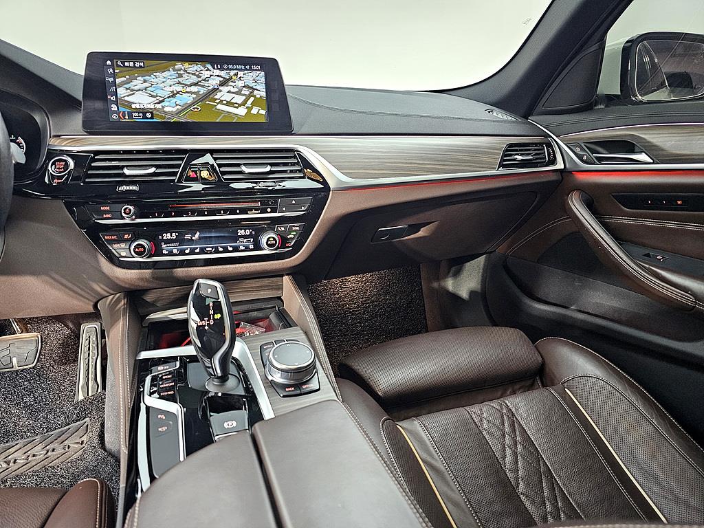 BMW 5 Series - Vista 9