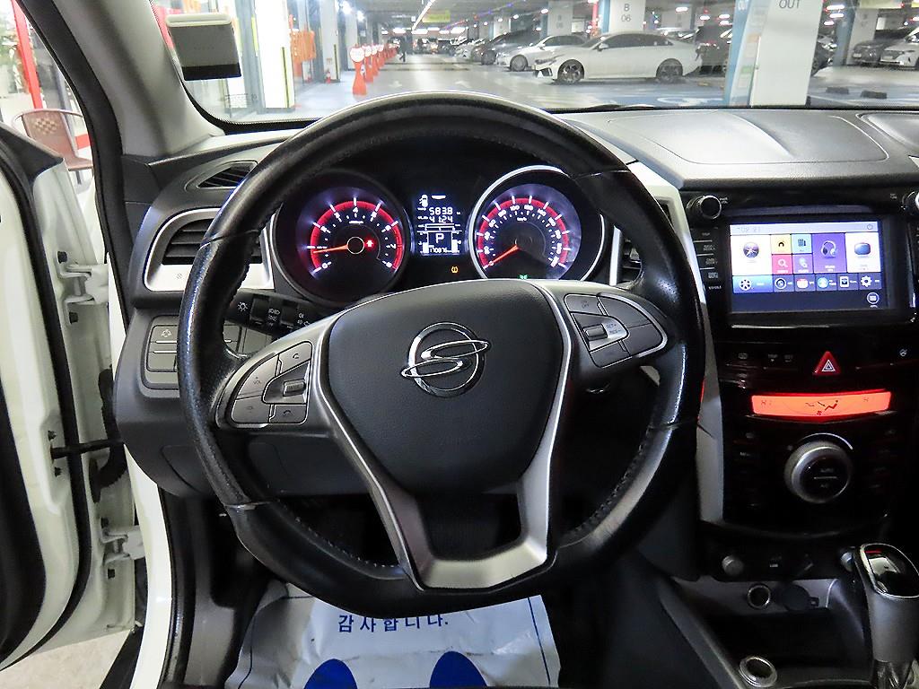 Ssangyong Tivoli - Vista 8