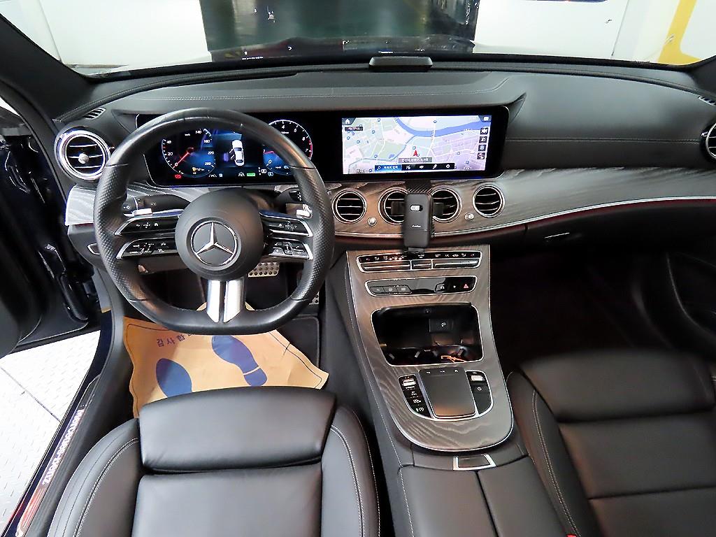 Mercedes Benz E class - Vista 7