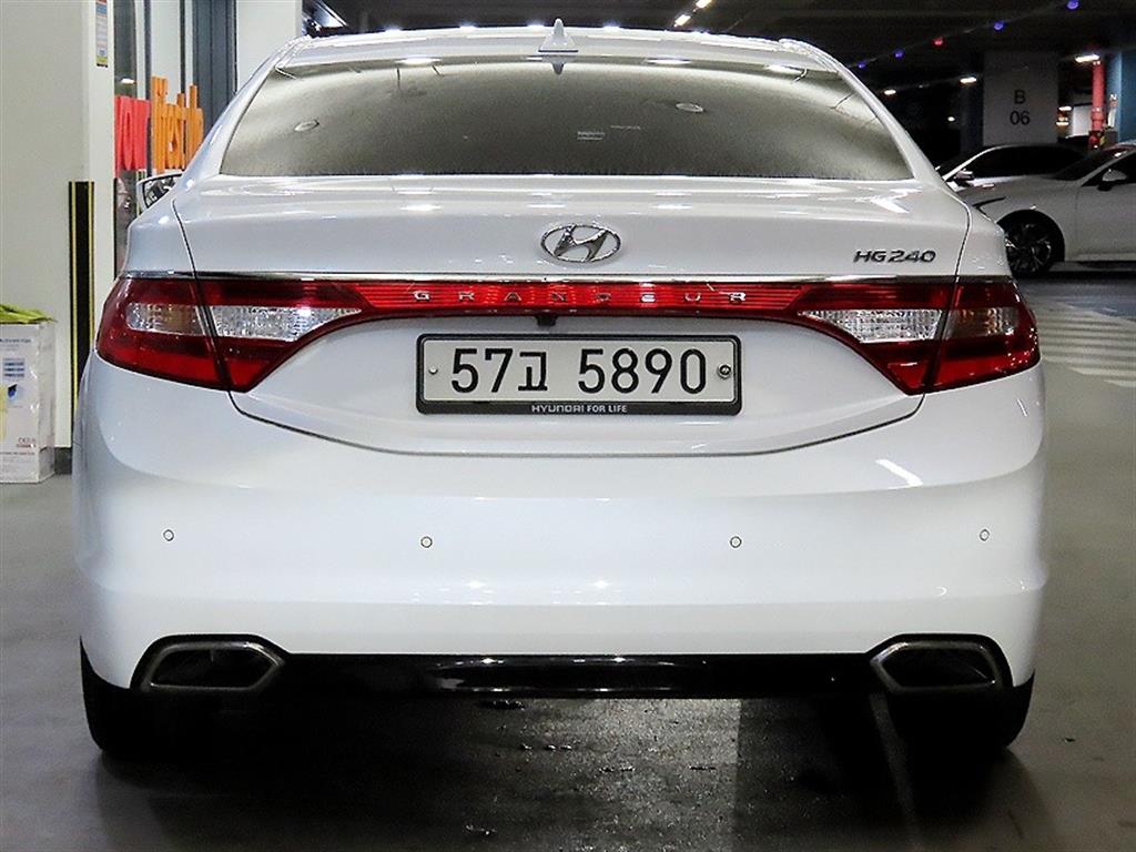 HYUNDAI Grandeur - Vista 5