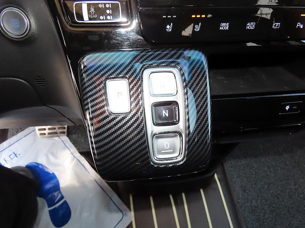 HYUNDAI Staria - Vista 11