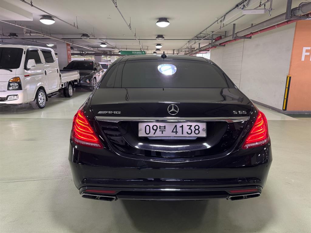 Mercedes Benz S Class - Vista 4