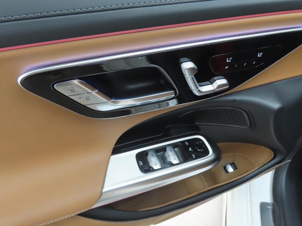 Mercedes Benz E class - Vista 10