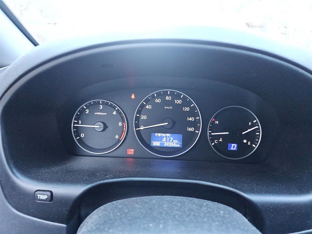 HYUNDAI Starex - Vista 6