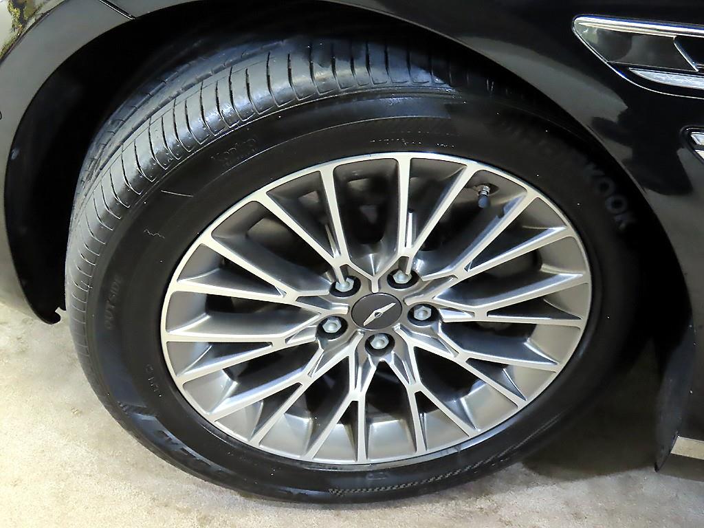 Genesis G80 - Vista 10