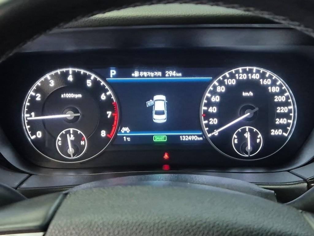 Genesis EQ900 - Vista 6