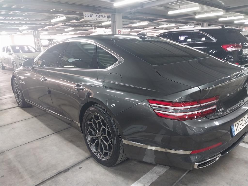 Genesis G80 - Vista 4