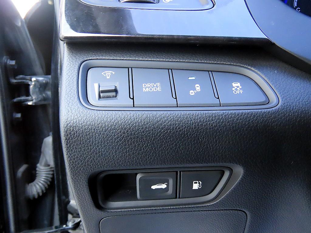 HYUNDAI Grandeur - Vista 12