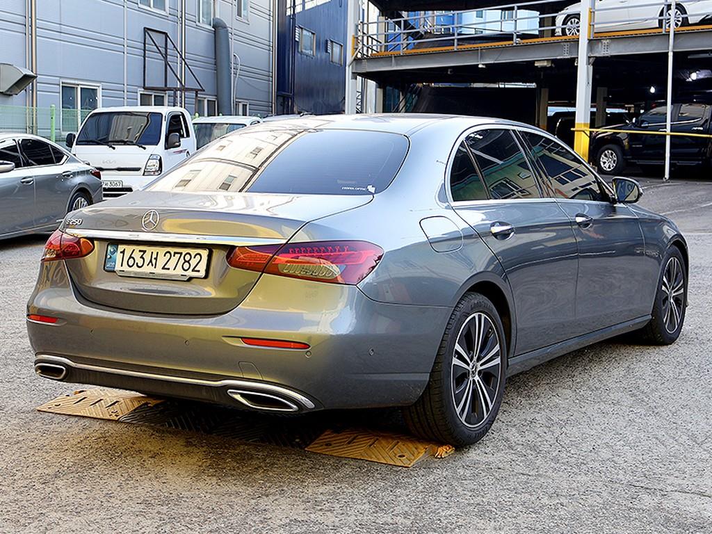 Mercedes Benz E class - Vista 7