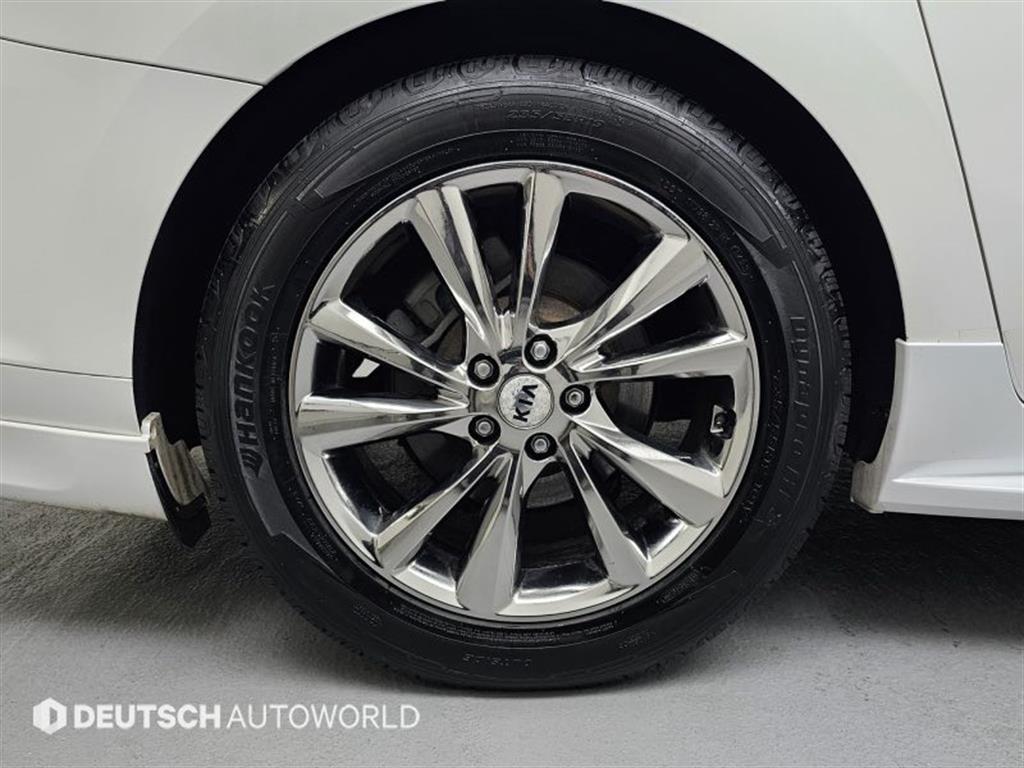 KIA Carnival - Vista 5