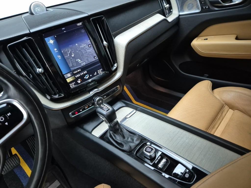 Volvo XC60 - Vista 10