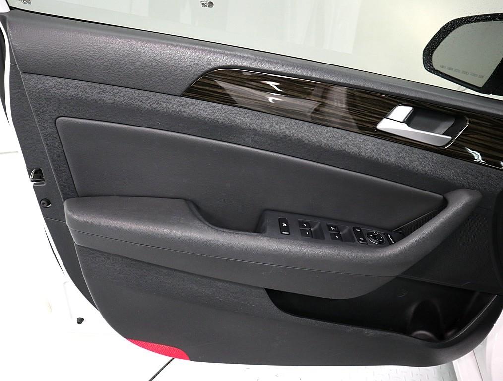 HYUNDAI Sonata - Vista 9