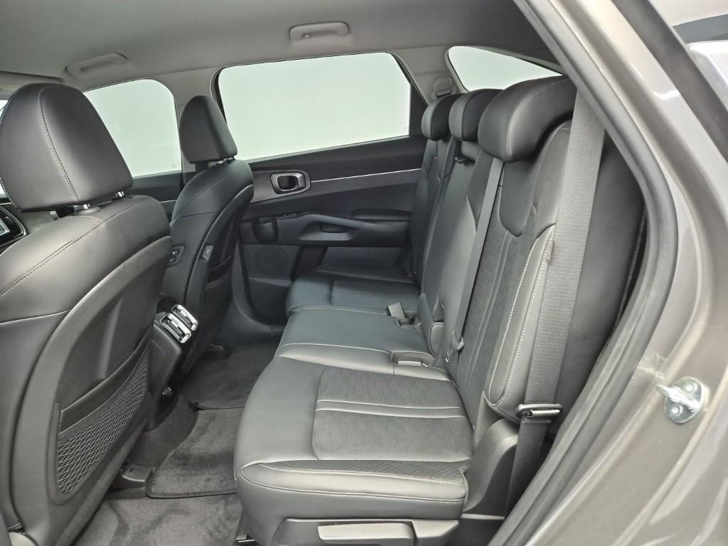 KIA Sorento - Vista 12