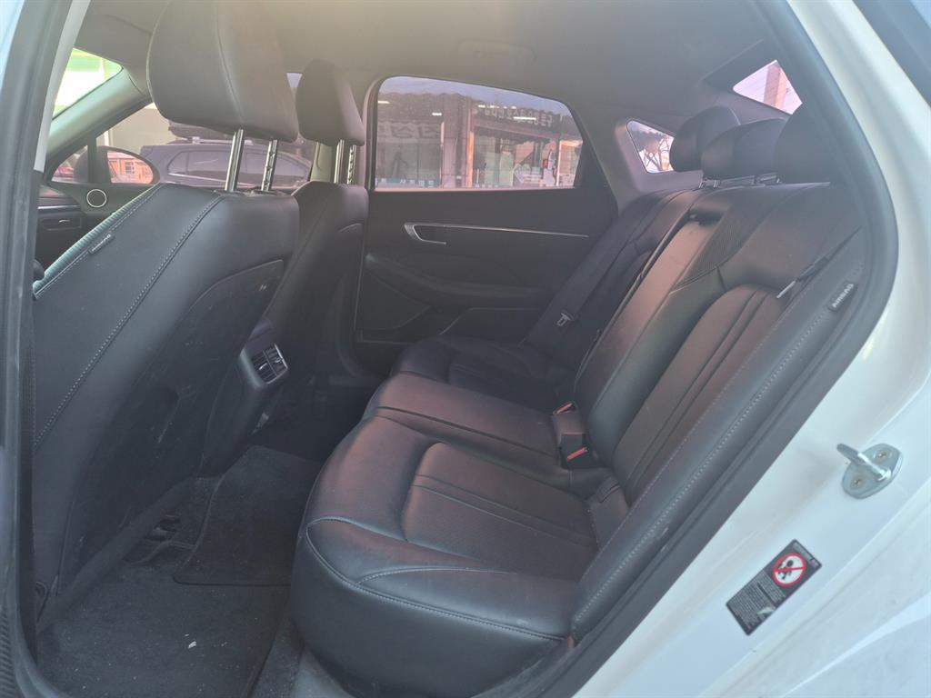 HYUNDAI Sonata - Vista 12