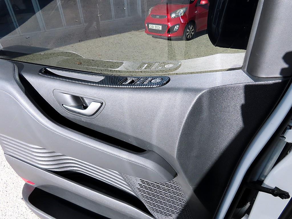 HYUNDAI Staria - Vista 12