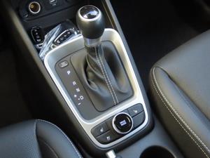 HYUNDAI Venue - Vista 12