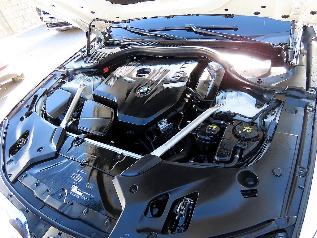 BMW 5 Series 2018 Blanco - Importación desde Corea - HF Imports Iquique - Foto 19