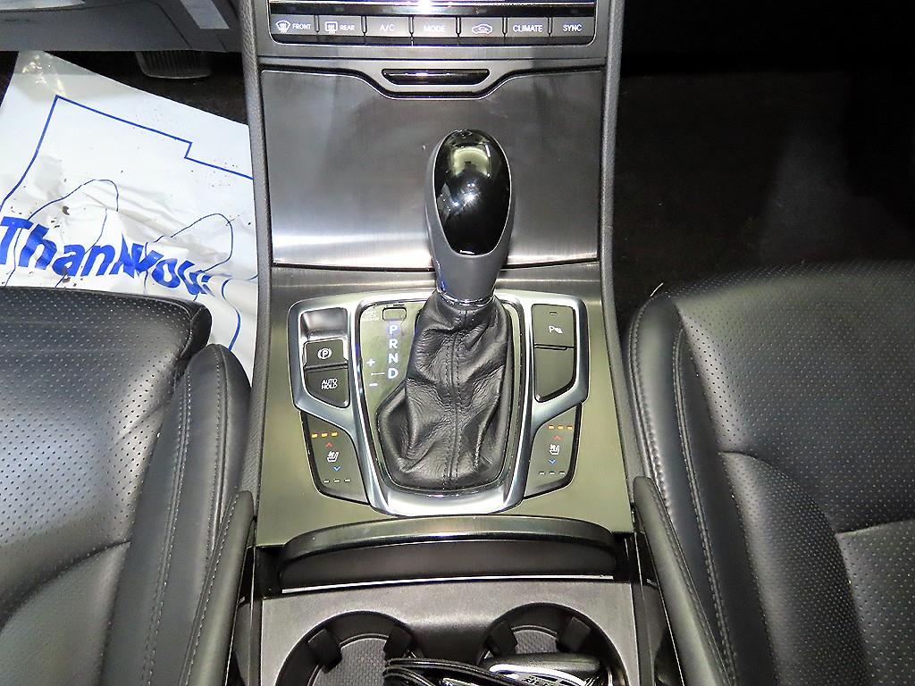 HYUNDAI Grandeur - Vista 12