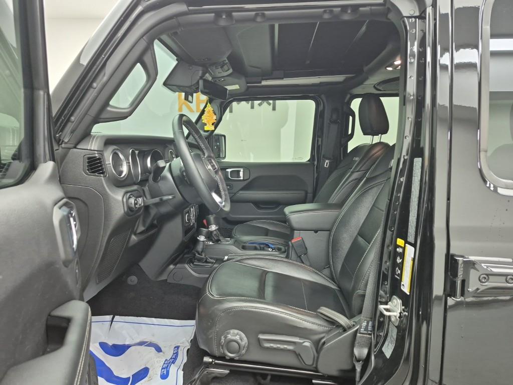 Jeep Wrangler - Vista 11