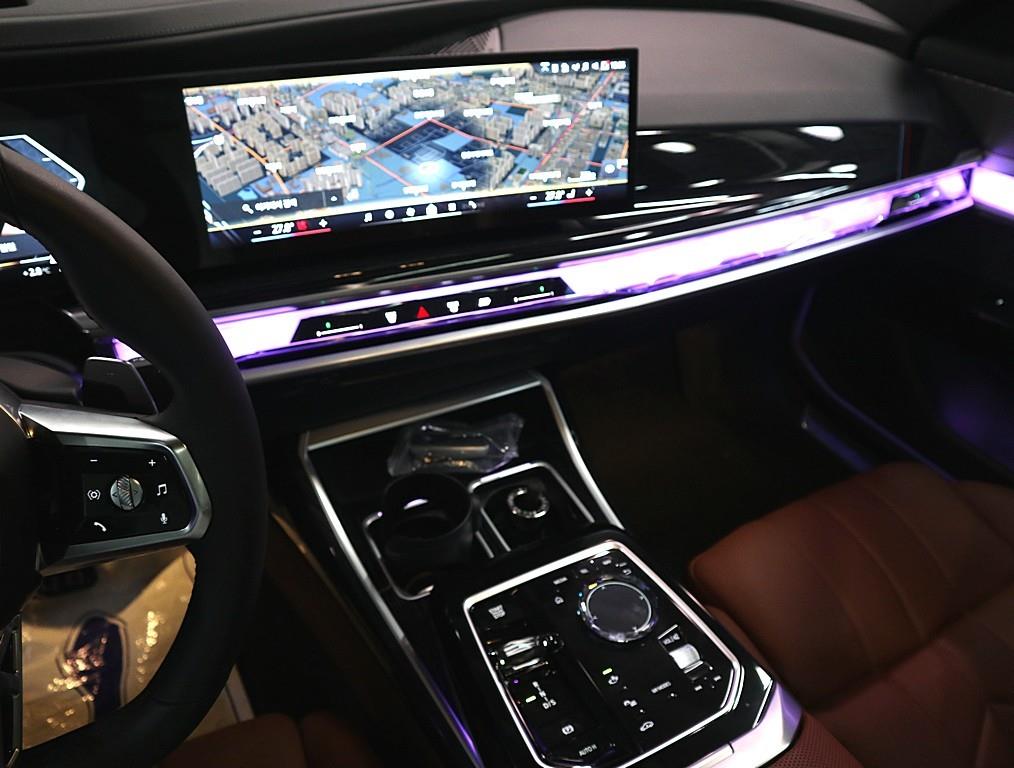 BMW 7 Series - Vista 11