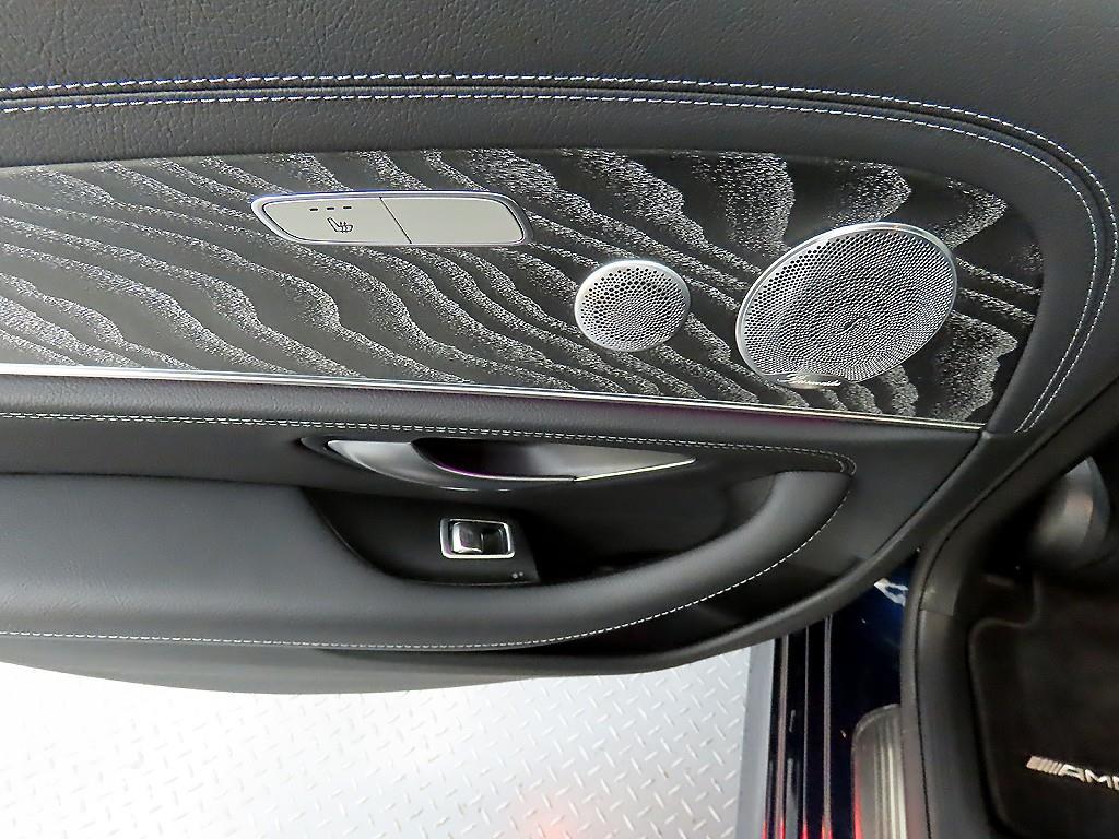 Mercedes Benz E class - Vista 12