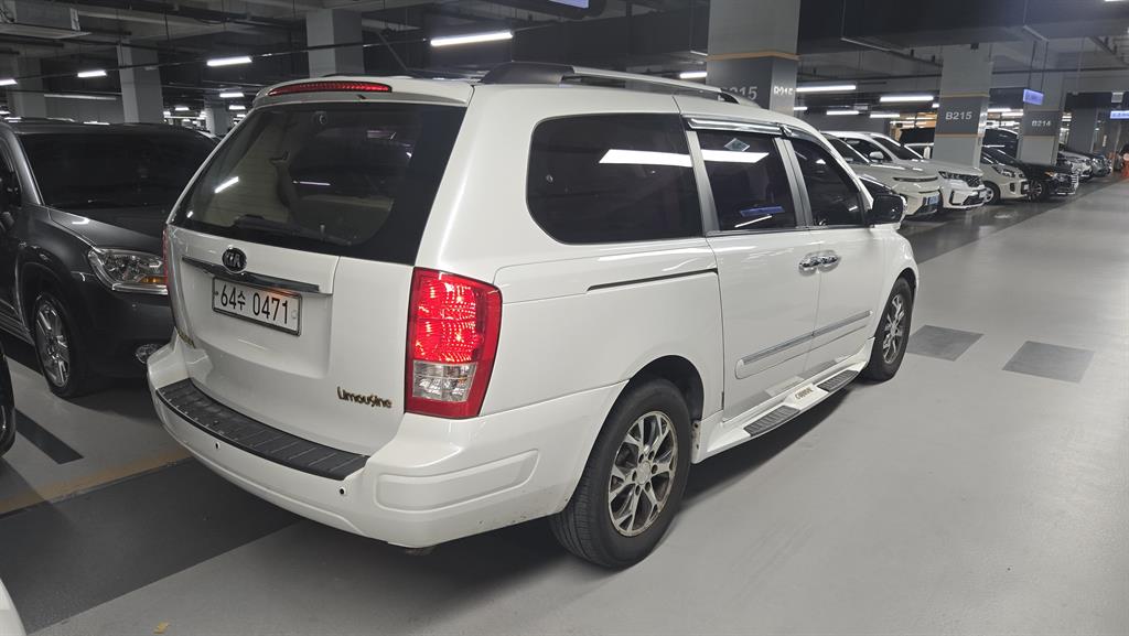 KIA Carnival - Vista 2