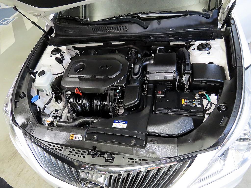 HYUNDAI Grandeur 2017 Blanco - Importación desde Corea - HF Imports Iquique - Foto 18