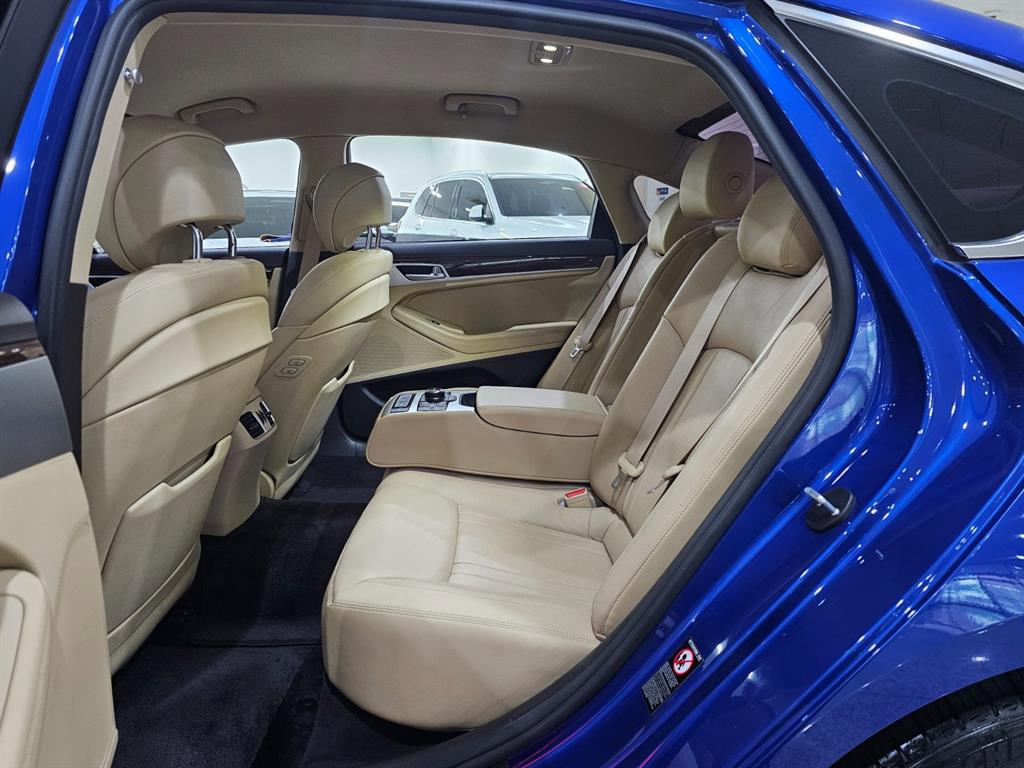 Genesis G80 - Vista 11